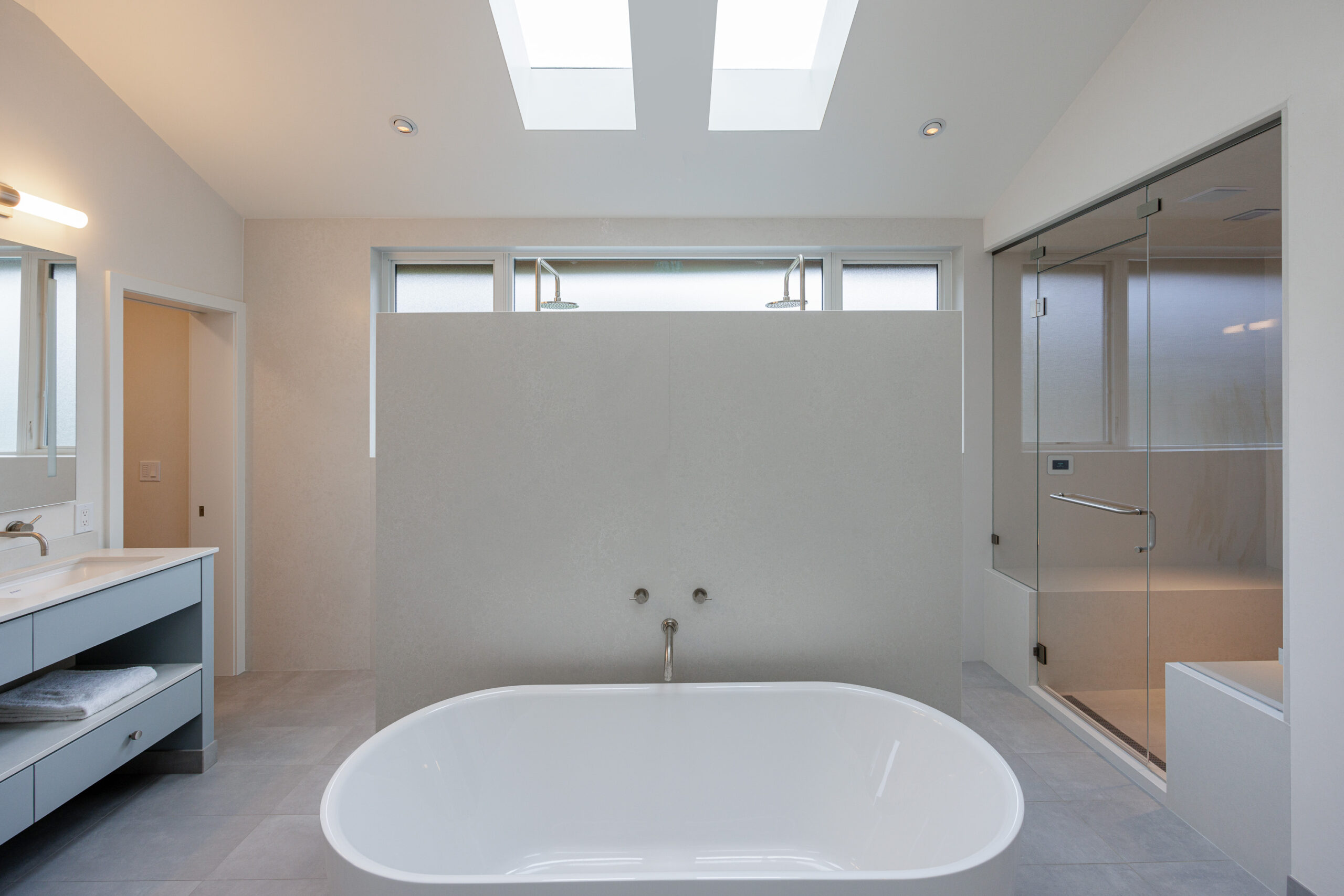 Mutiny Bay Bathtub, Whidbey Island Beach House, Custom Home Design by BellCraft Architects